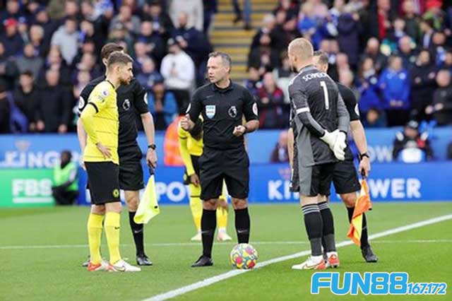 Kèo Giao Bóng Trước: Tìm Hiểu Chiến Lược Của Người Chơi Chuyên Nghiệp 2 cach-tinh-tien-trong-keo-giao-bong-truoc- KUBET-167-172