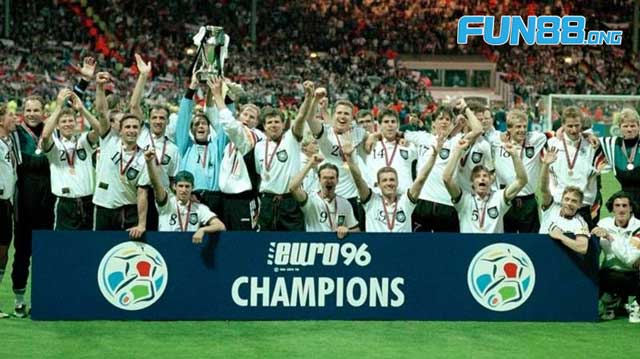 Các Đội Tuyển Vô Địch Euro Nhiều Nhất: Điểm Danh Các Huyền Thoại 1 Đội tuyển Đức vô địch Euro 1996